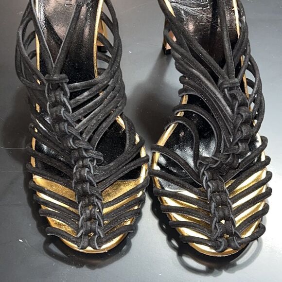 Gucci Gold & Black Rope Heels With Buckle Closure. Pre-Owned. Size 38.5 (8.5) - Picture 14 of 16